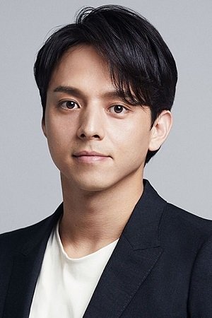 满岛真之介
