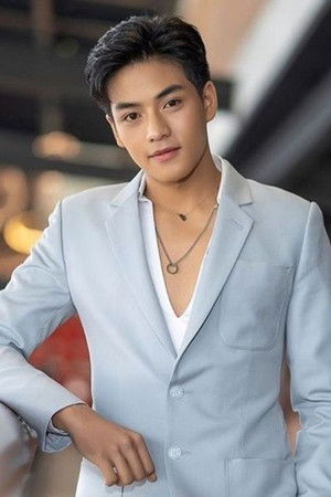 Ris Witchayaphong Iamsaard